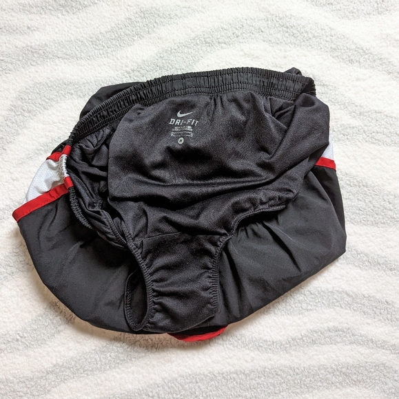 Nike Shorts - Picture 2 of 3